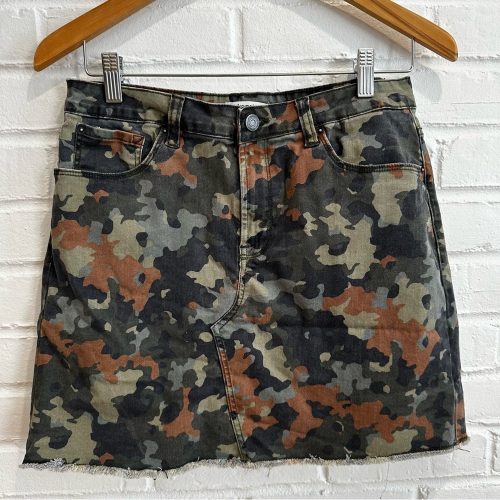 KENSIE JEANS PUZZLE CAMO DENIM MINI SKIRT